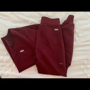XS/XXS Burgundy Figs Scrubs